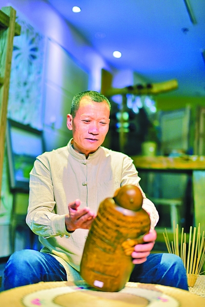 郭存勇和他的雨花非遗馆